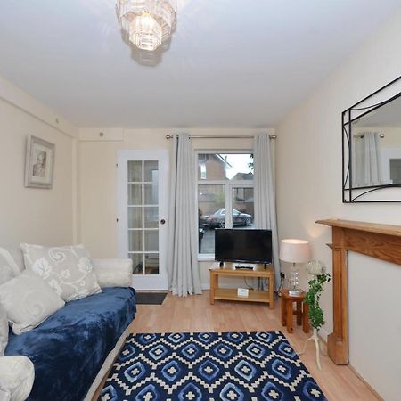 Bright Stylish 2 Bedroom Garden Apartment South Belfast Close To Everything Exterior photo